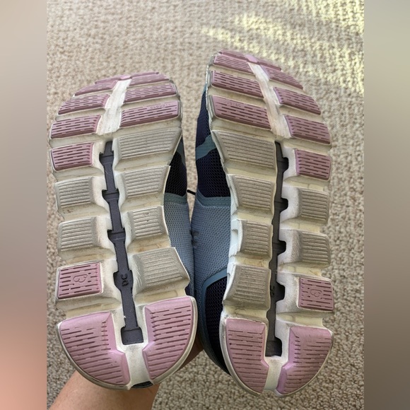 On Cloud Sneakers - Picture 6 of 6